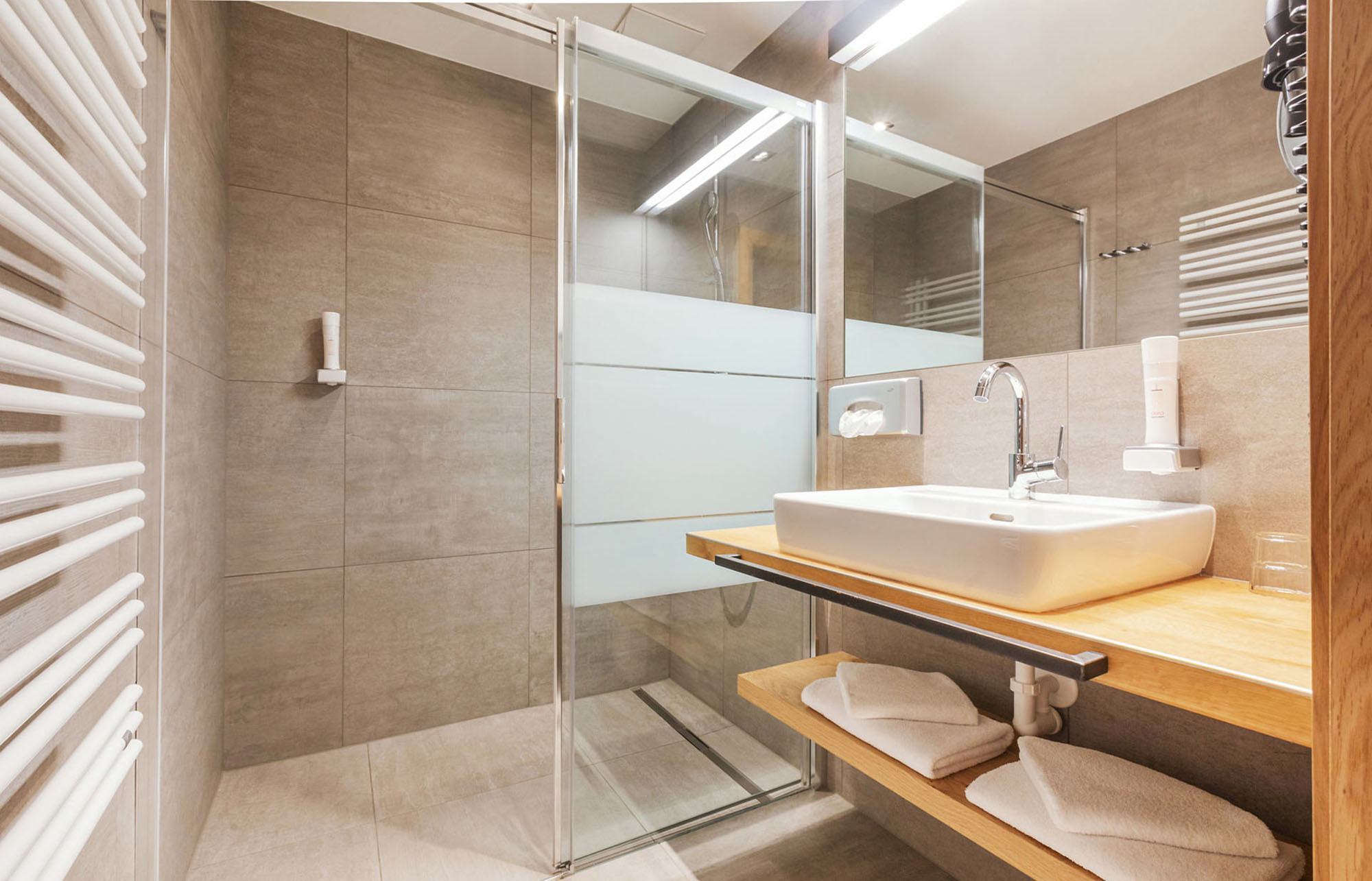 Alpin B Appartement Badezimmer Rosentalerhof Saalbach Hinterglemm