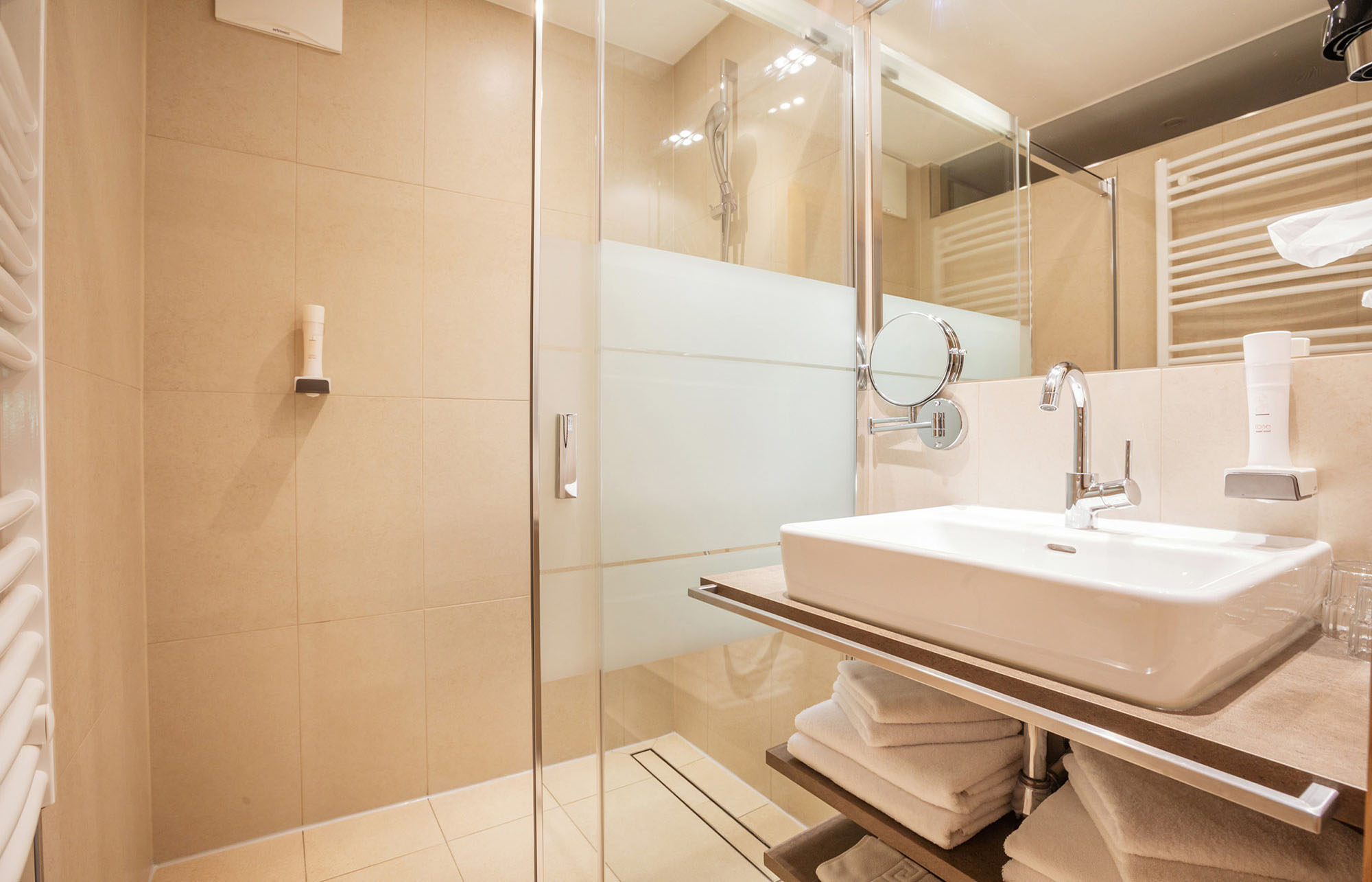 Alpin B2 Appartement Badezimmer Rosentalerhof Saalbach Hinterglemm